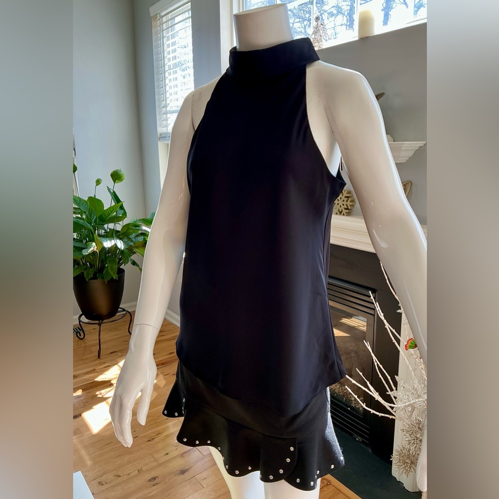 Babaton Aritzia NWT Black Flowy Relaxed Sleeveless Blouse High Neck Woman SZ Med